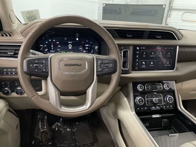 2023 GMC YUKON XL DENALI | Photo Four