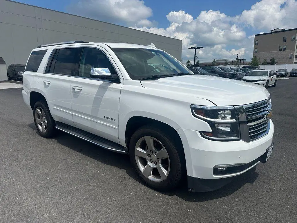 2019 CHEVROLET TAHOE PREMIER | Photo Two