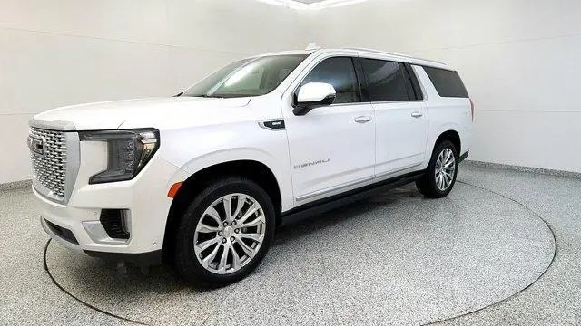 2024 GMC YUKON XL DENALI | Photo Two