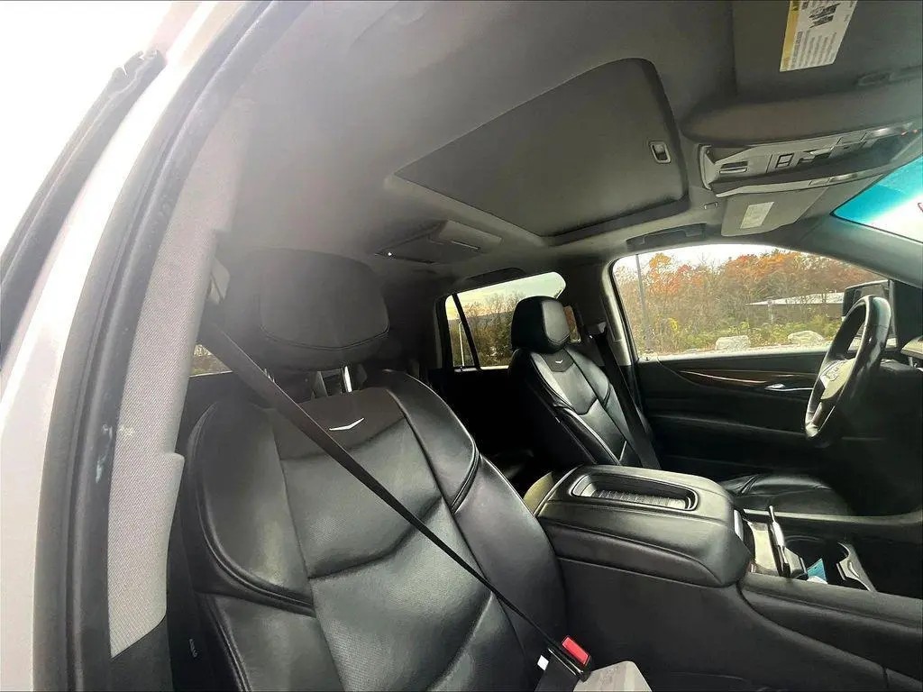 2020 CADILLAC ESCALADE LUXURY | Photo Seven