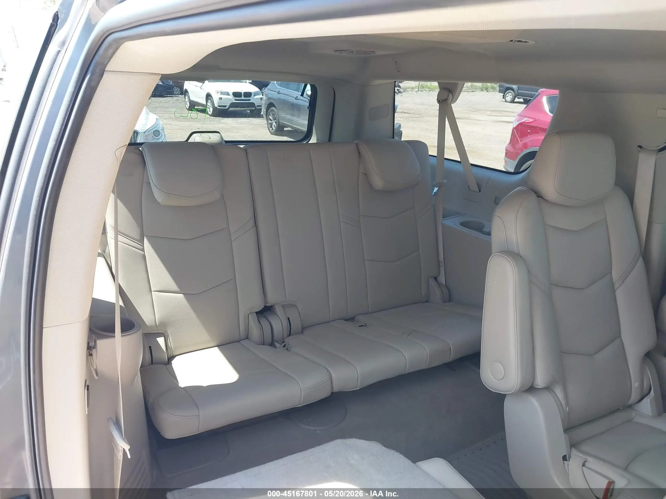 2019 CADILLAC ESCALADE ESV LUXURY | Photo Five