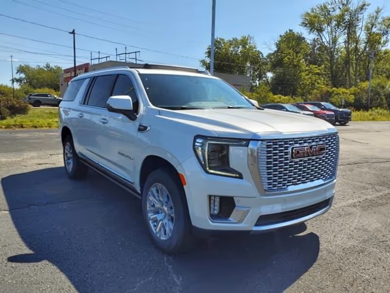2023 GMC YUKON XL DENALI | Photo One