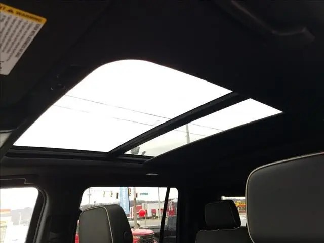 2024 CHEVROLET SUBURBAN PREMIER | Photo Six