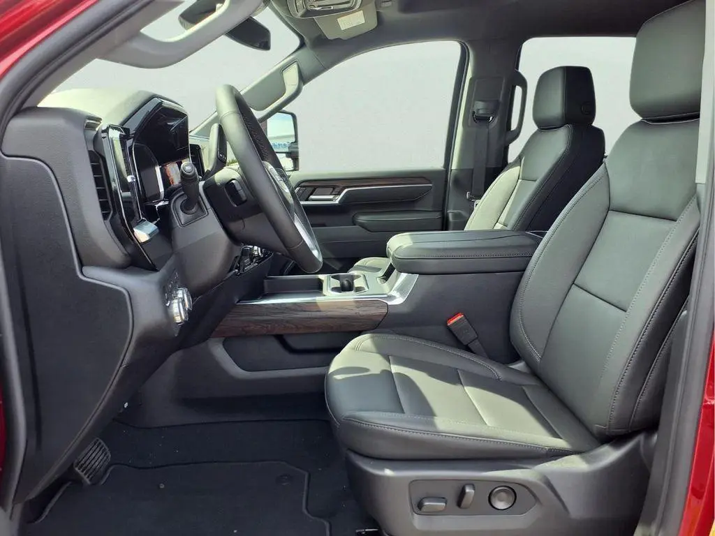 2025 GMC SIERRA 2500 SLT | Photo Four