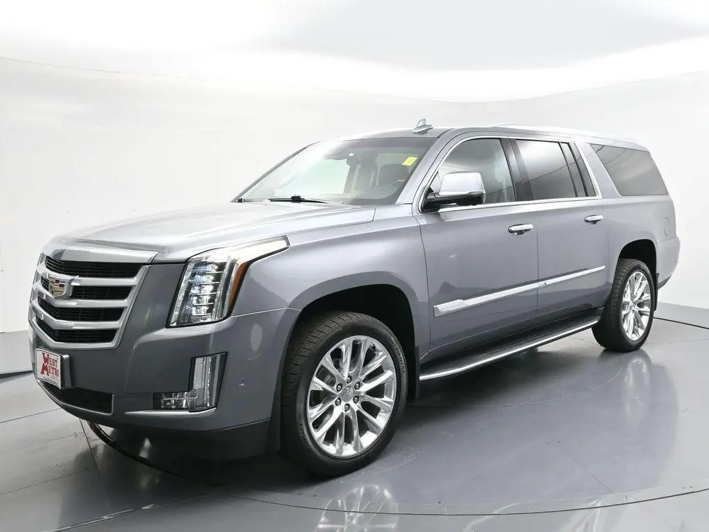 2019 CADILLAC ESCALADE ESV LUXURY | Photo Two