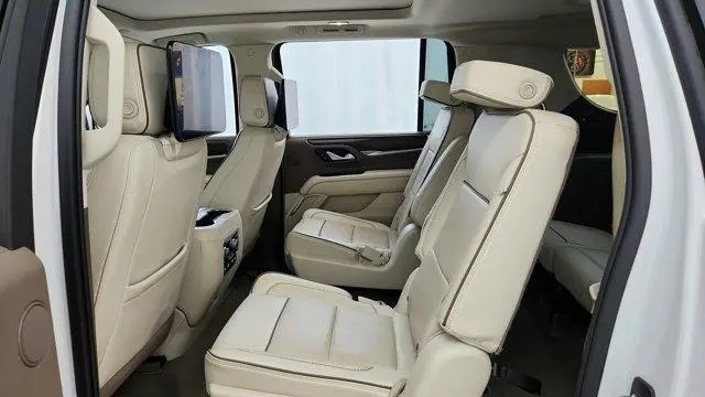 2024 GMC YUKON XL DENALI | Photo Six