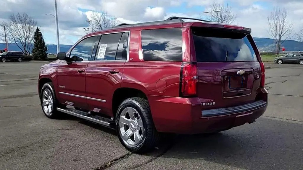 2018 CHEVROLET TAHOE LT | Photo Three