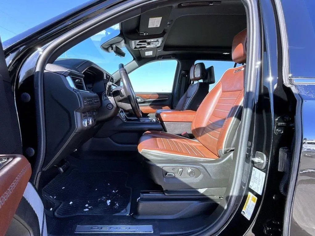 2024 GMC YUKON DENALI ULTIMATE | Photo Five