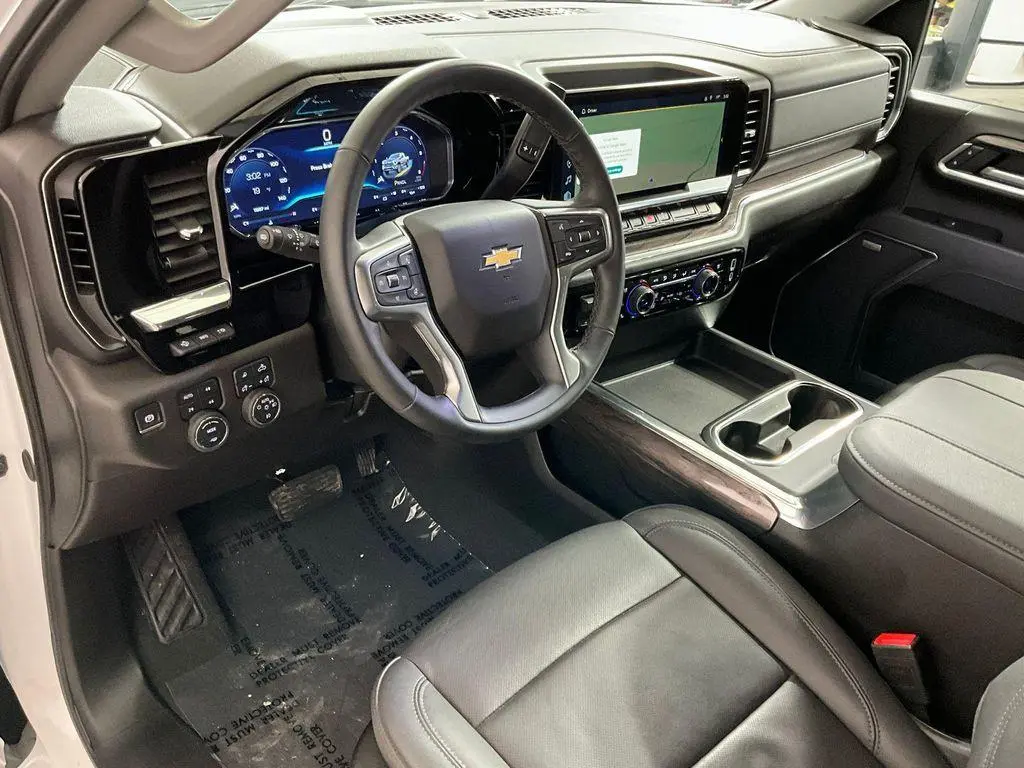 2025 CHEVROLET SILVERADO 2500 | Photo Four