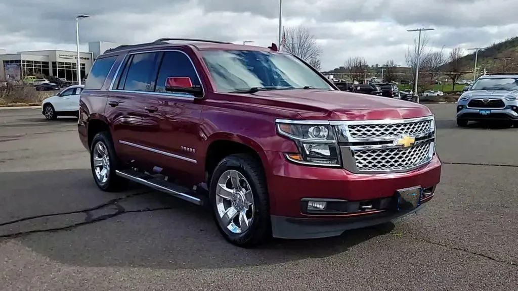2018 CHEVROLET TAHOE LT | Photo Two