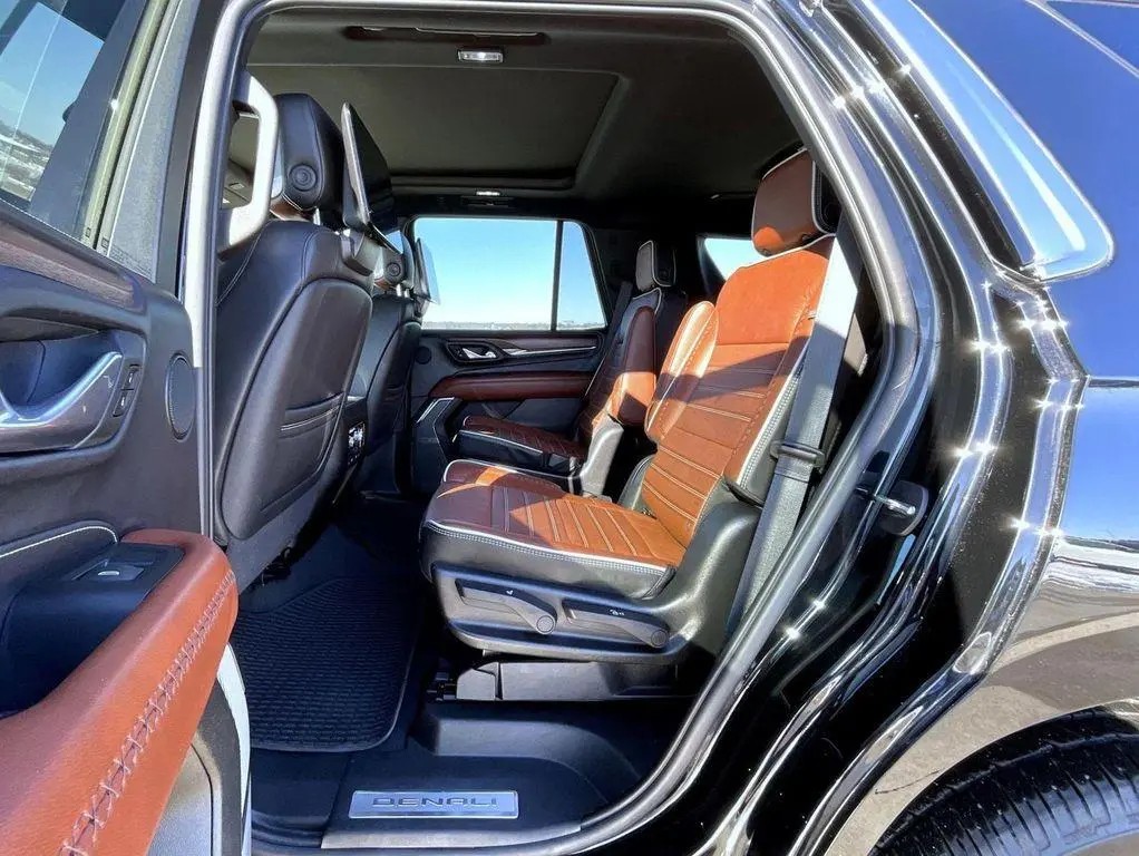 2024 GMC YUKON DENALI ULTIMATE | Photo Seven