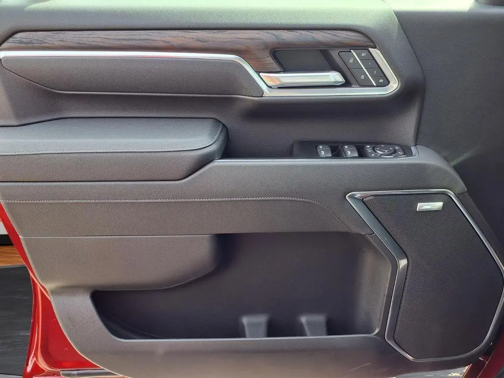 2025 GMC SIERRA 2500 SLT | Photo Six